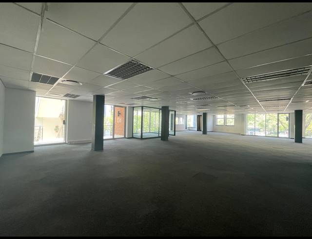 369M² OFFICE TO LET IN BRYANSTON